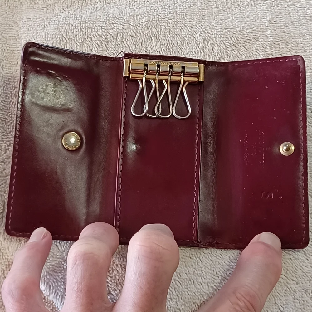 Louis Vuitton Leather Brown/Wine 4 Key Holder Gold Snap GUC